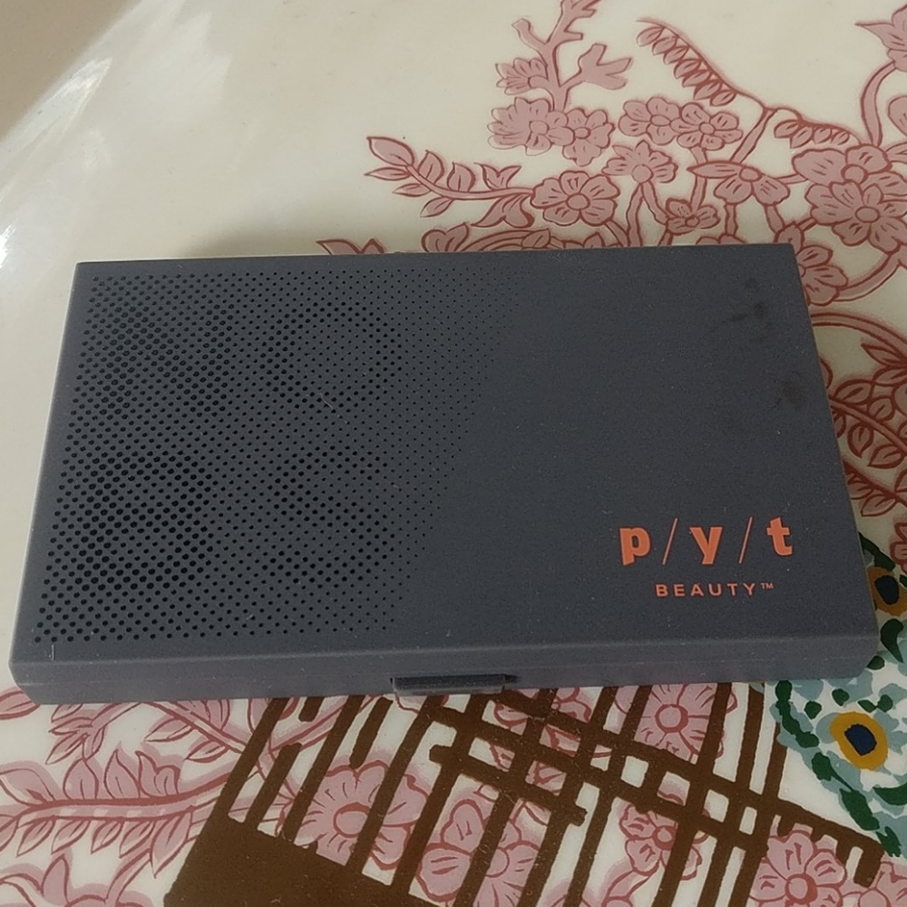 P/Y/T Eyeshadow Palette